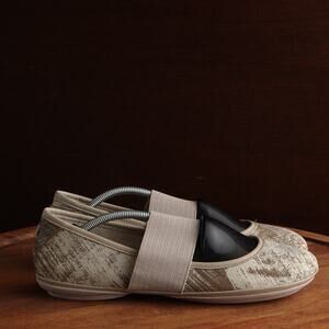 Camper Flats Womens SZ EU 41 US 10 Beige Right Ballerinas Leather Slip On Shoes